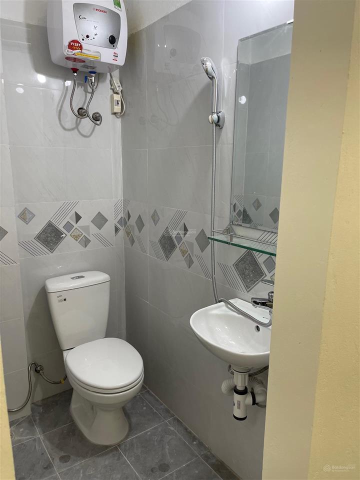 Cho thuê văn phòng tầng 01 khu đô thị mới định công, 6,3 triệu, 40m2, tốt hot!
