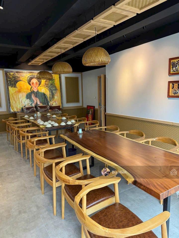 Cho thuê mặt bằng kinh doanh phố trung hòa, dt 150m² x 4 tầng, mt 6m nhận diện thương hiệu cực đỉnh