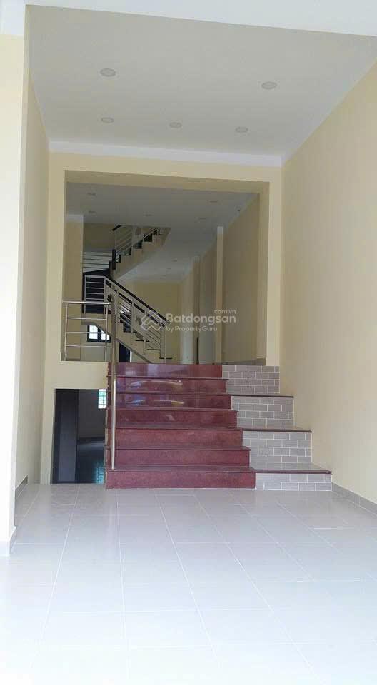 Cho thuê nhà mặt tiền đường yersin  thủ dầu một  bình dương (cũ)