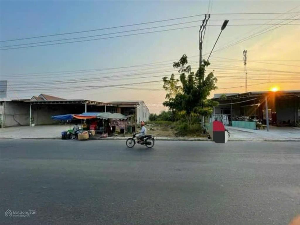 Tôi cần sang lại miếng đất vườn 1065m2, sổ hồng riêng công chứng ngay giá 399triệu bao giấy tờ