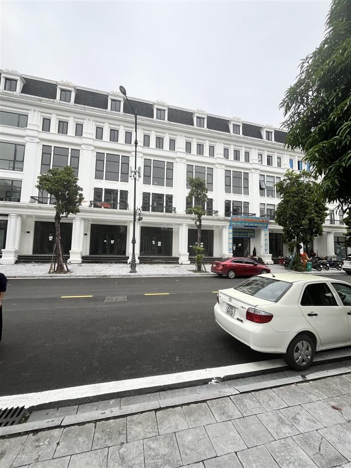 Bán căn góc 200m, đường 13.5m cách đường 30m yên sở 50m, gần trục đường 40m  0961 730 ***