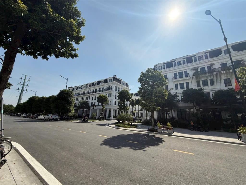 Bán căn góc 200m, đường 13.5m cách đường 30m yên sở 50m, gần trục đường 40m  0961 730 ***