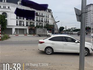 Giá sốc cần bán gấp sh vị trí đẹp nhất mặt đường lê giản giao cắt đường 70.  em ngay 0961 730 ***