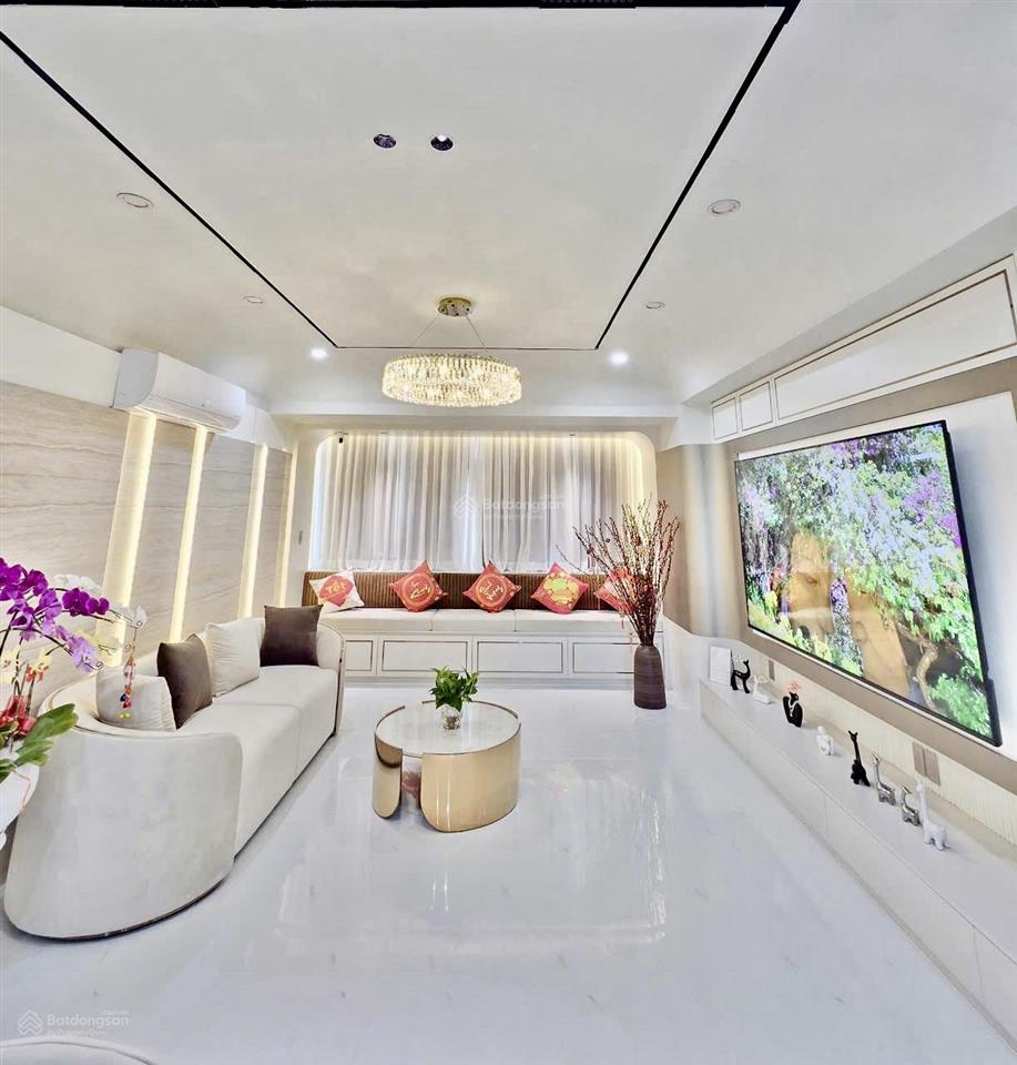 Bán căn hộ sông đà uplaza nha trang sát bãi tắm hòn chồng nội thất đẹp ,cao cấp