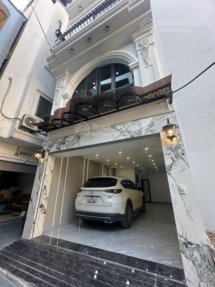 Bán nhà mới tinh  đối diện aeon mall long biên, ô tô, thang máy. giá chỉ 11,9 tỷ