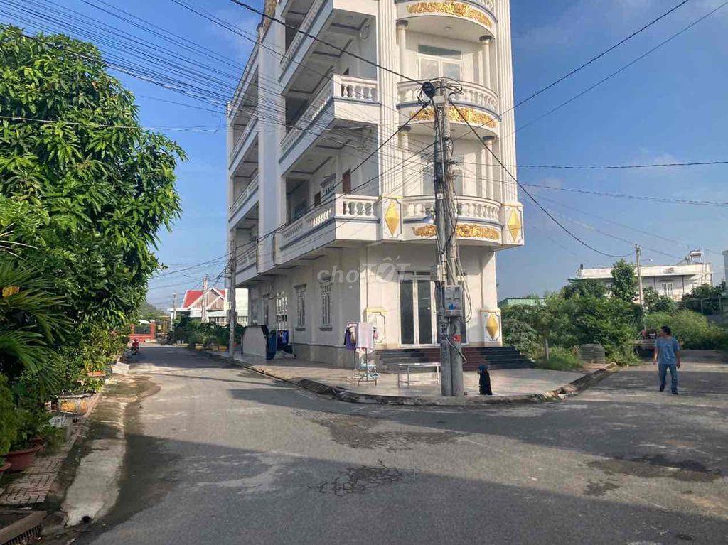 Chính chủ bán nền villa thổ cư 100% cách HCM 5km