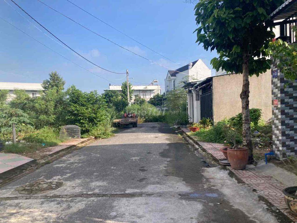 Chính chủ bán nền villa thổ cư 100% cách HCM 5km