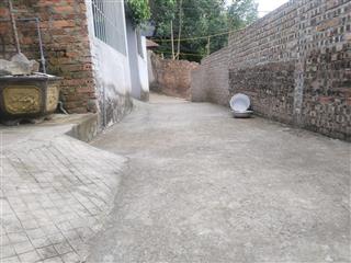 2.7 tỷ có dt 90m2 đất gần thị trấn chúc sơn.  0962 528 ***