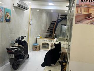 Bán nhà riêng tại 43 nguyễn trọng tuyển, 5,1 tỷ, 20,5m2, mặt tiền đẹp hàng hiếm