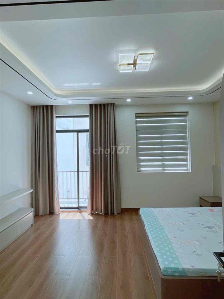 Bán căn nhà mặt tiền đường KDC 13E, phong phú, 5*20 1 trệt 2 lầu ST