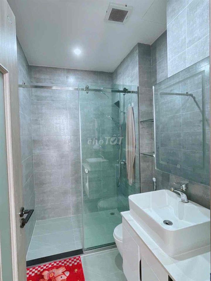 Bán căn nhà mặt tiền đường KDC 13E, phong phú, 5*20 1 trệt 2 lầu ST