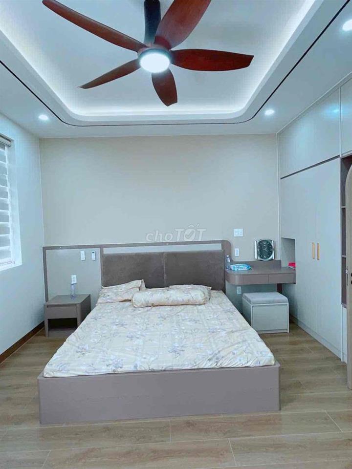 Bán căn nhà mặt tiền đường KDC 13E, phong phú, 5*20 1 trệt 2 lầu ST