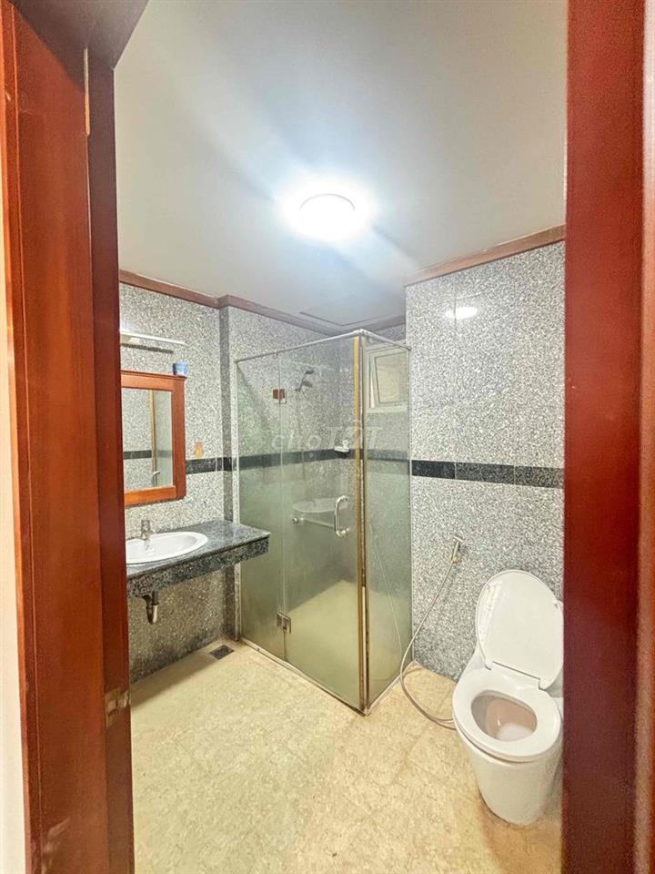 Cho thuê căn hộ Giai Việt Q8 115m2 2pn 1 số nội thất 13TR