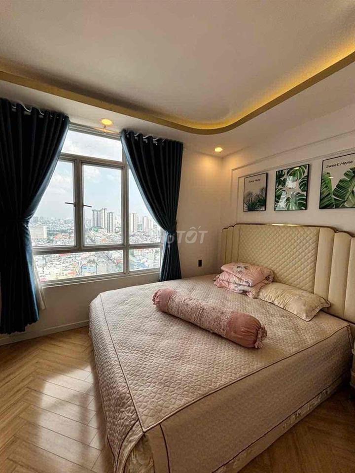 Bán căn hộ Giai Việt Q8 115m2 2PN sổ hồng tặng FULL nội thất