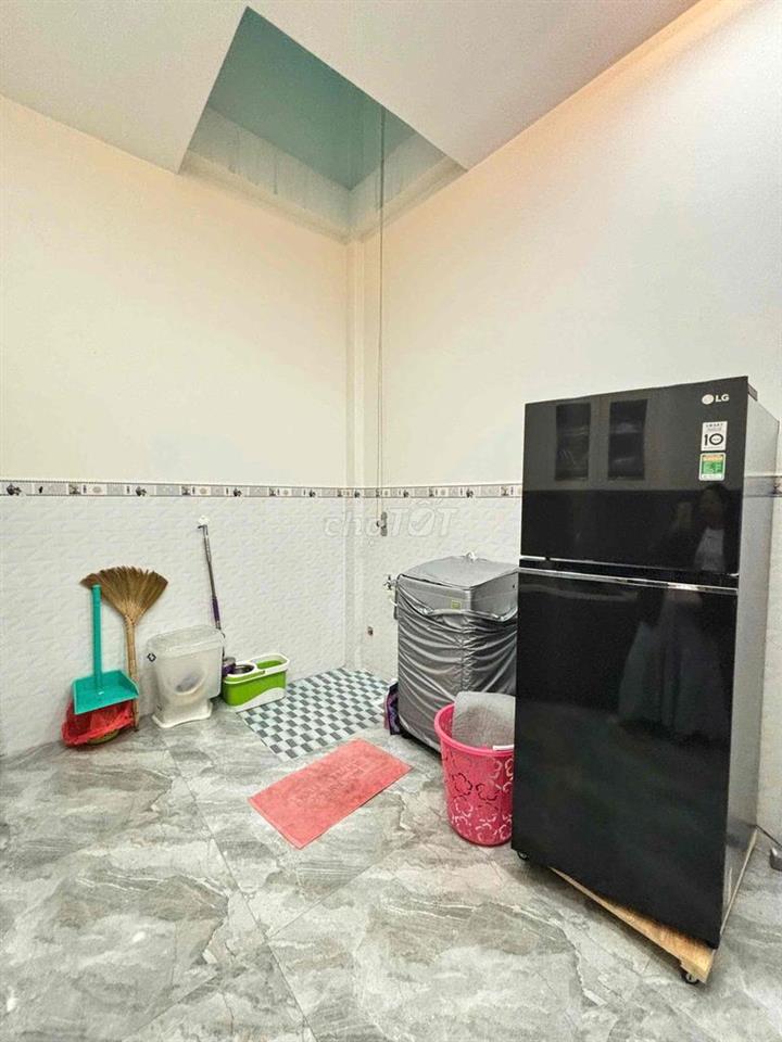 Bán nhà Phan Văn Khoẻ Q6 4*15 1 trệt 2 lầu Hoàn công đủ sổ hồng riêng