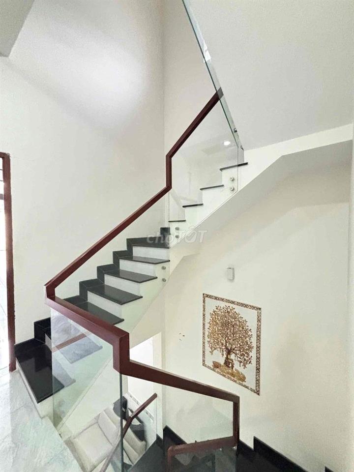 Bán nhà Phan Văn Khoẻ Q6 4*15 1 trệt 2 lầu Hoàn công đủ sổ hồng riêng