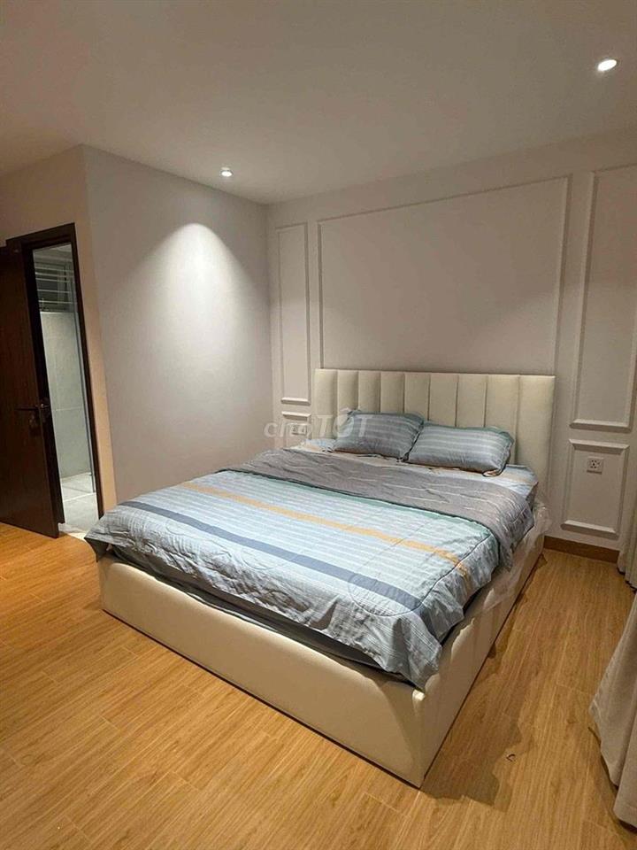 Cho nữ thuê phòng mới full nội thất đẹp co ban công ở ngay 5tr500