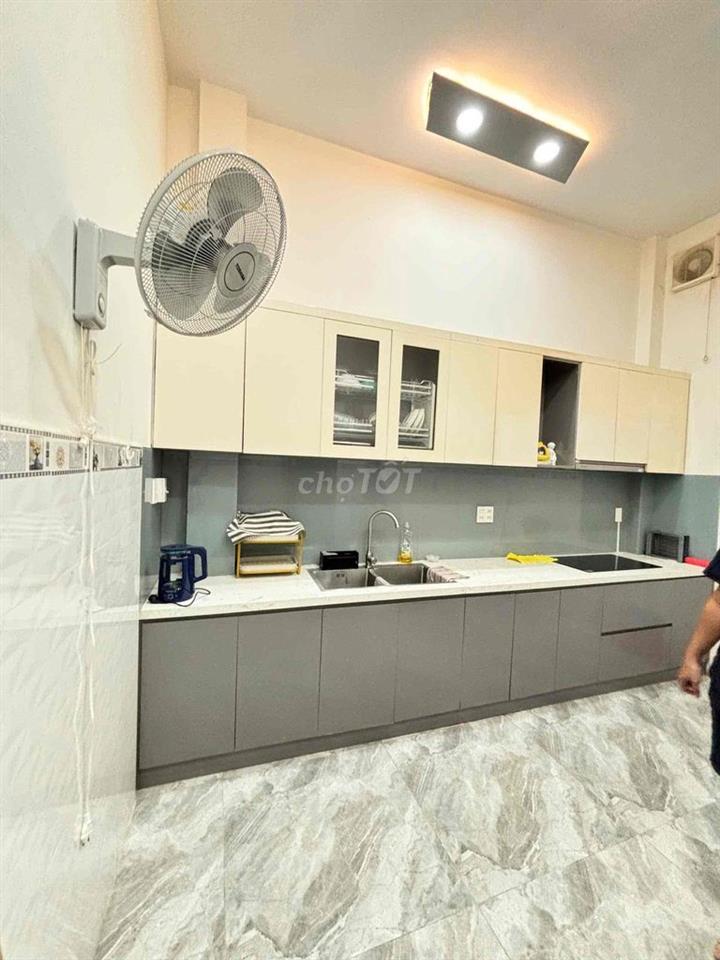 Cho thuê nhà nguyên căn Q6 1tret 2 lầu 4pn full nội thất 15tr