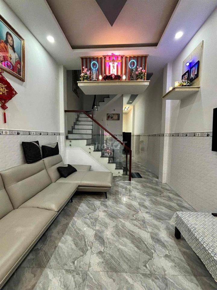 Cho thuê nhà nguyên căn Q6 1tret 2 lầu 4pn full nội thất 15tr