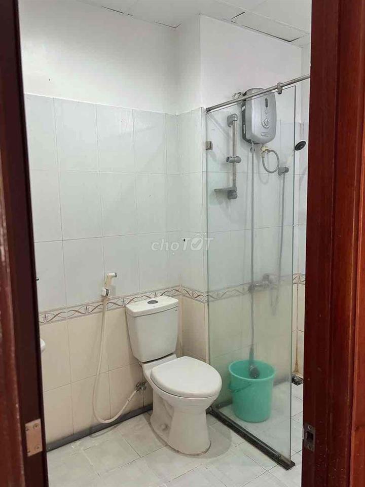 CHO THUÊ CĂN HỘ 51F CHÁNH HƯNG Q8 74M2 2PN NHÀ Y HÌNH 10TR