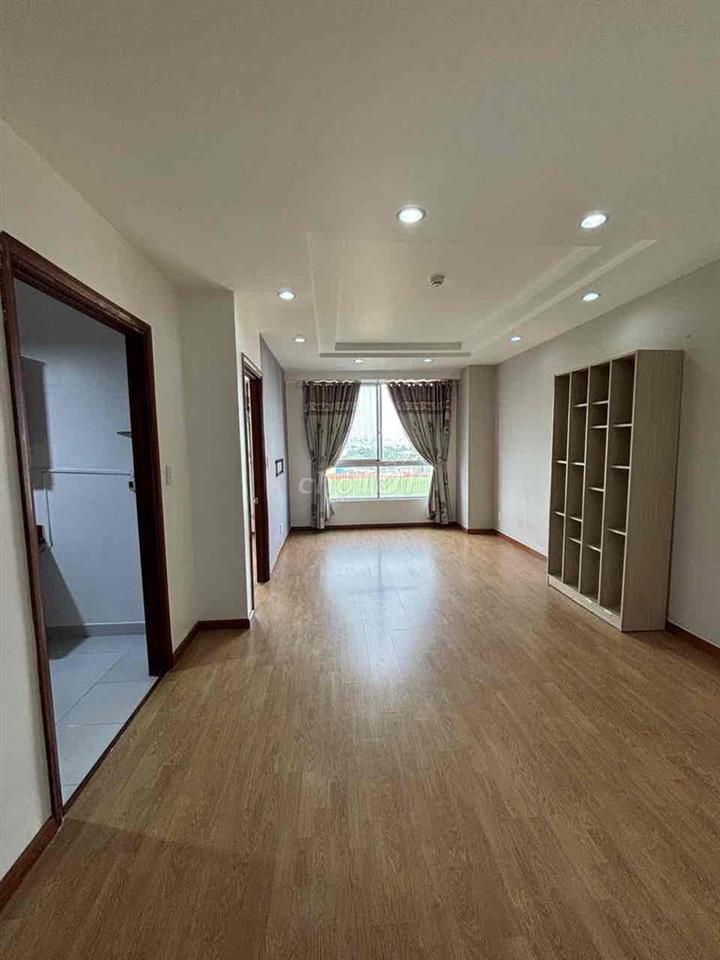 CHO THUÊ CĂN HỘ 51F CHÁNH HƯNG Q8 74M2 2PN NHÀ Y HÌNH 10TR