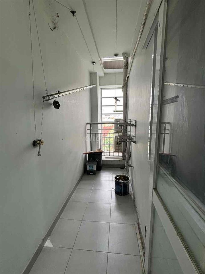 CHO THUÊ CĂN HỘ 51F CHÁNH HƯNG Q8 74M2 2PN NHÀ Y HÌNH 10TR