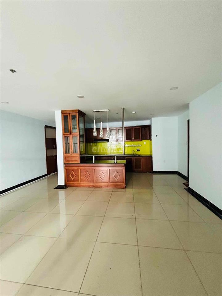Cho thuê căn hộ Giai Việt Q8 115m2 2pn ở liền view đẹp mát mẻ