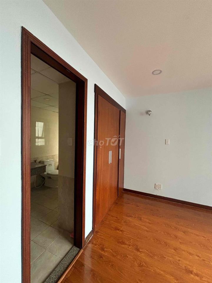 Cho thuê căn hộ Giai Việt Q8 115m2 2pn ở liền view đẹp mát mẻ