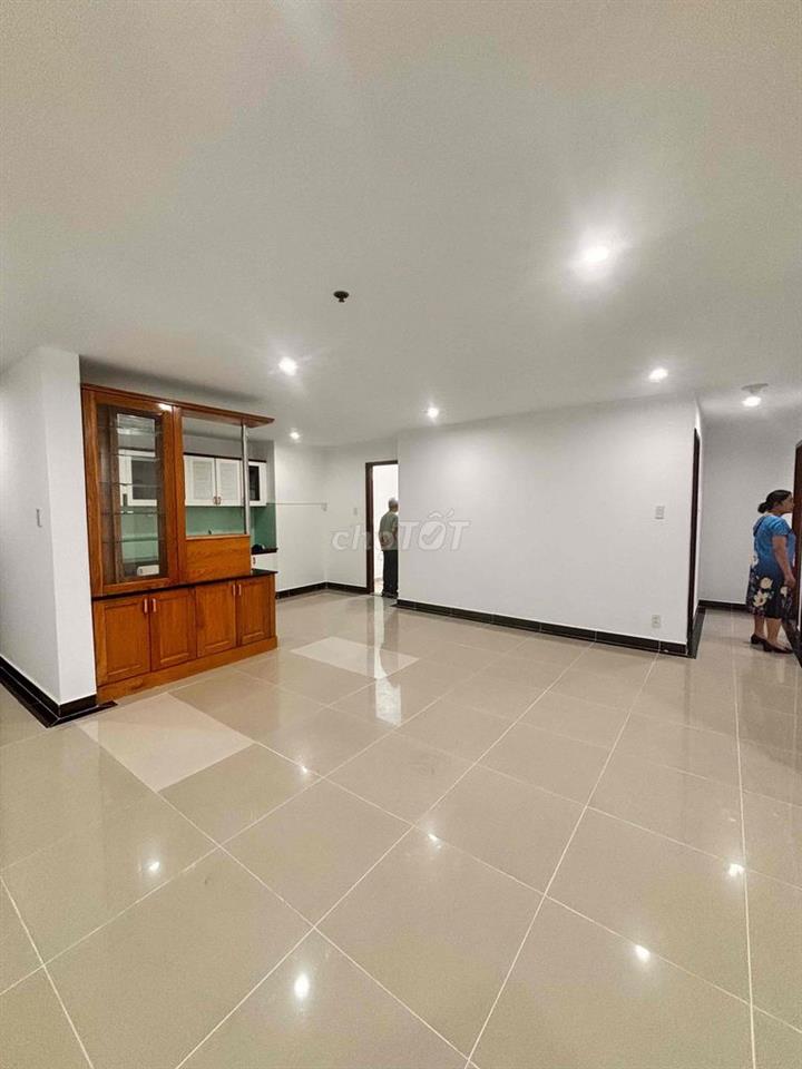 Cần bán căn hộ Giai Việt Q8 115m2 2PN SỔ HỒNG 5TY500