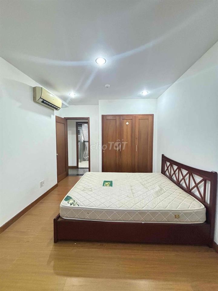 Cho thuê căn hộ Giai Việt Q8 150m2 3PN ở ngay 17tr