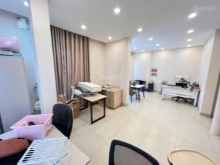 Chính chủ cho thuê văn phòng sàn 60m2/1 tầng có thang máy riêng, có chỗ để oto xe máy thoải mái