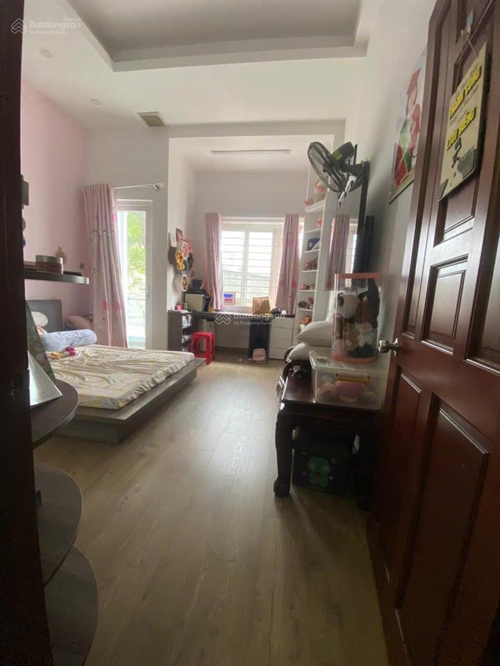 Bán nhà 3 tầng đường nguyễn hữu tiến,p tây thạnh.q.tân phú có 4pn3wc oto đậu cửa nhỉnh 7ty