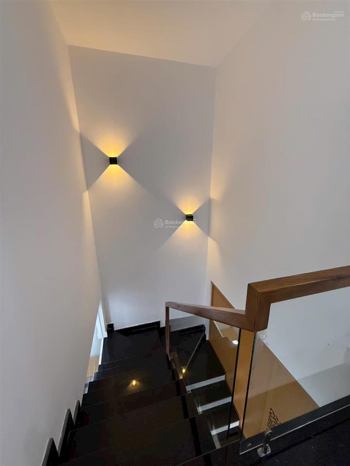 Bán nhà nguyễn sỹ sách,p 15, q tân bình  2 tầng  2pn  3wc  nội thất cao cấp  chỉ 5ty200