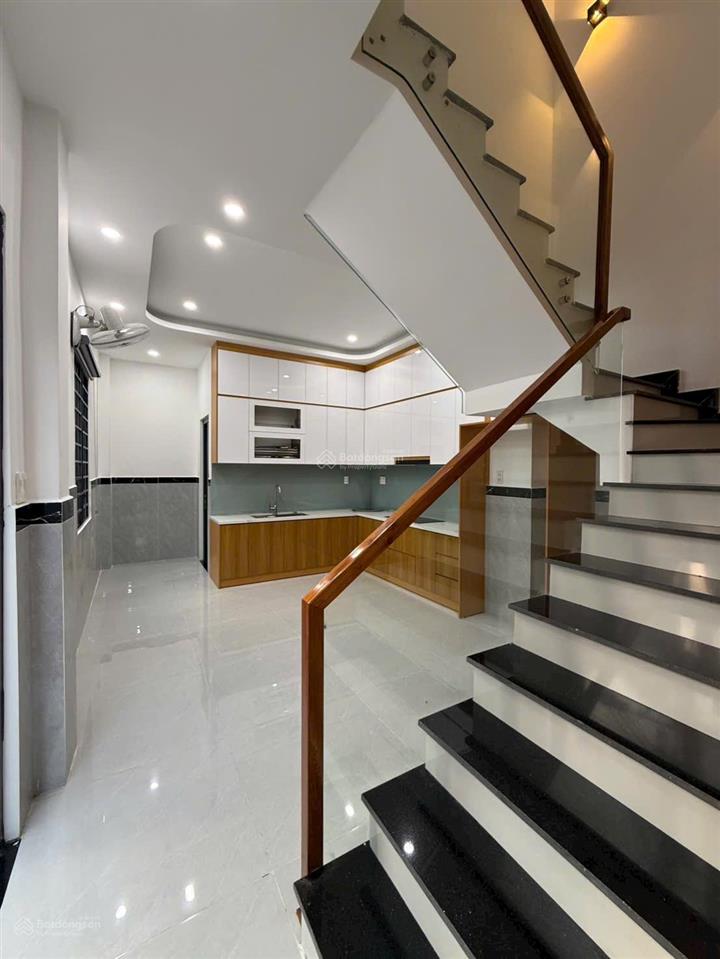 Bán nhà nguyễn sỹ sách,p 15, q tân bình  2 tầng  2pn  3wc  nội thất cao cấp  chỉ 5ty200