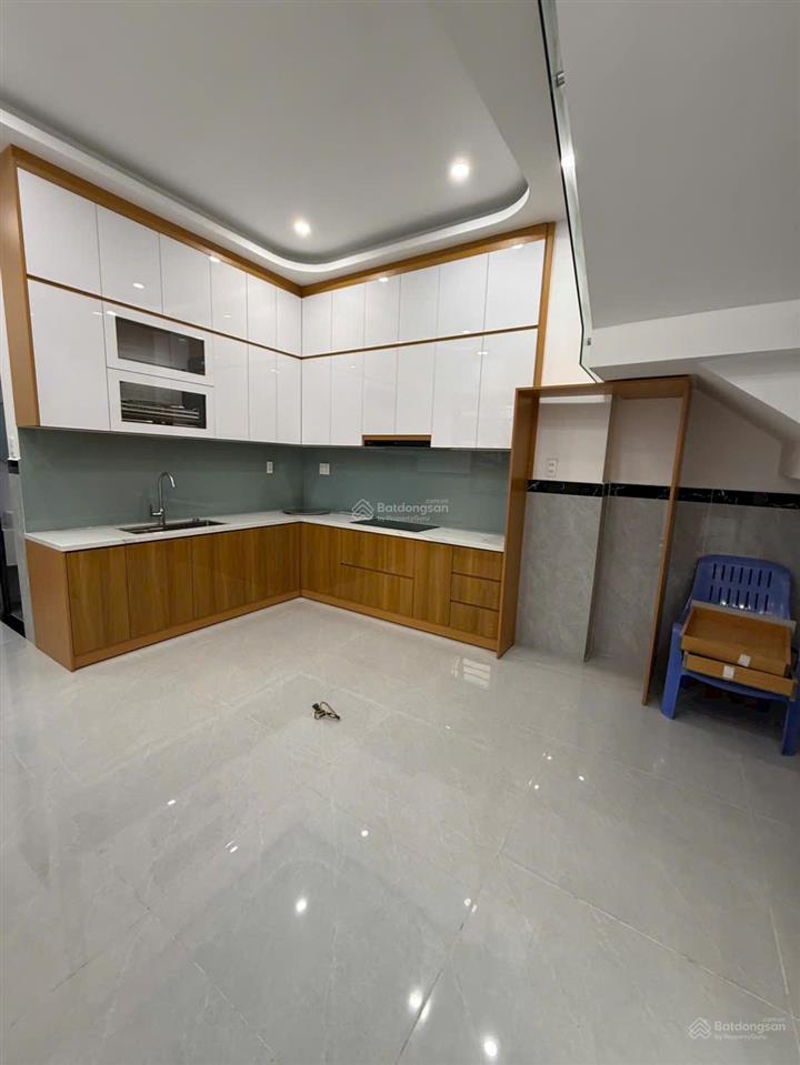 Bán nhà nguyễn sỹ sách, p. 15, q. tân bình  2 tầng  2pn  3wc  nội thất cao cấp  chỉ 5 tỷ