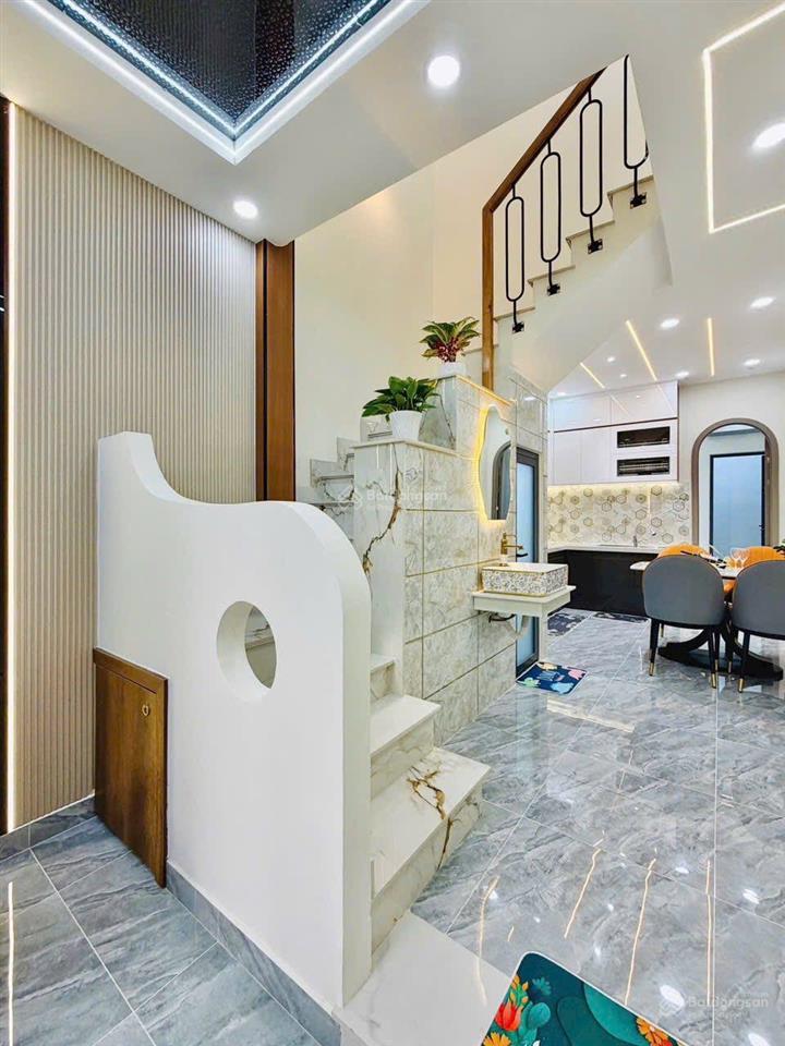 Bán nhà 1 trệt 1 lầu đường hoàng bật đạt,p15,tân bình  có 3pm4wc chỉ 5ty400