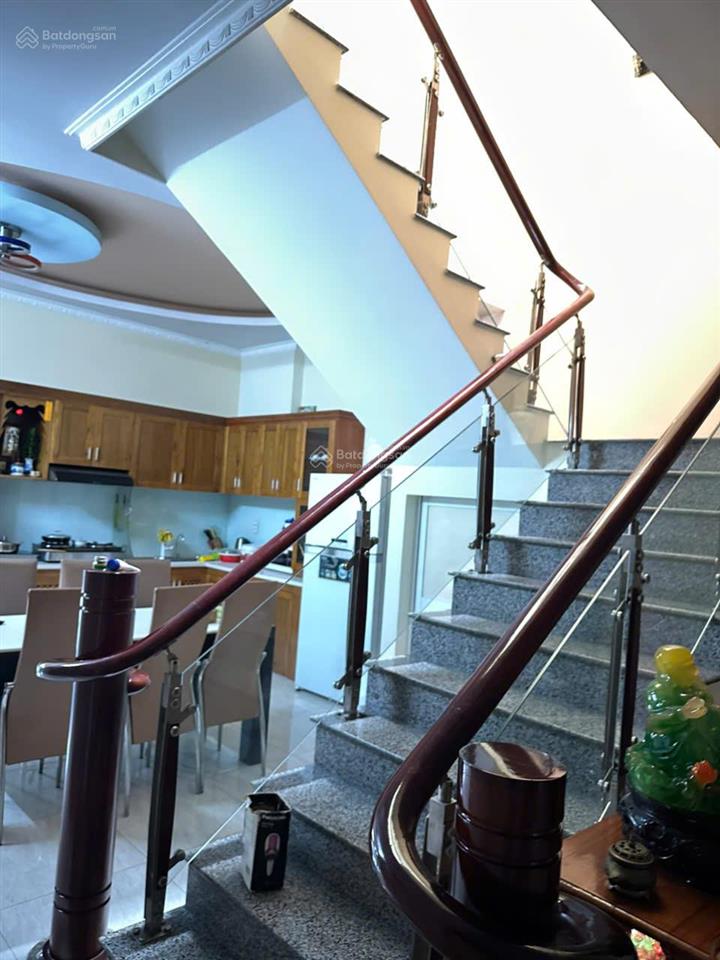 Bán nhà mặt tiền trung lânxã bà điểm hóc môn 5m x 20m xây 3 tấm chỉ 7ty5