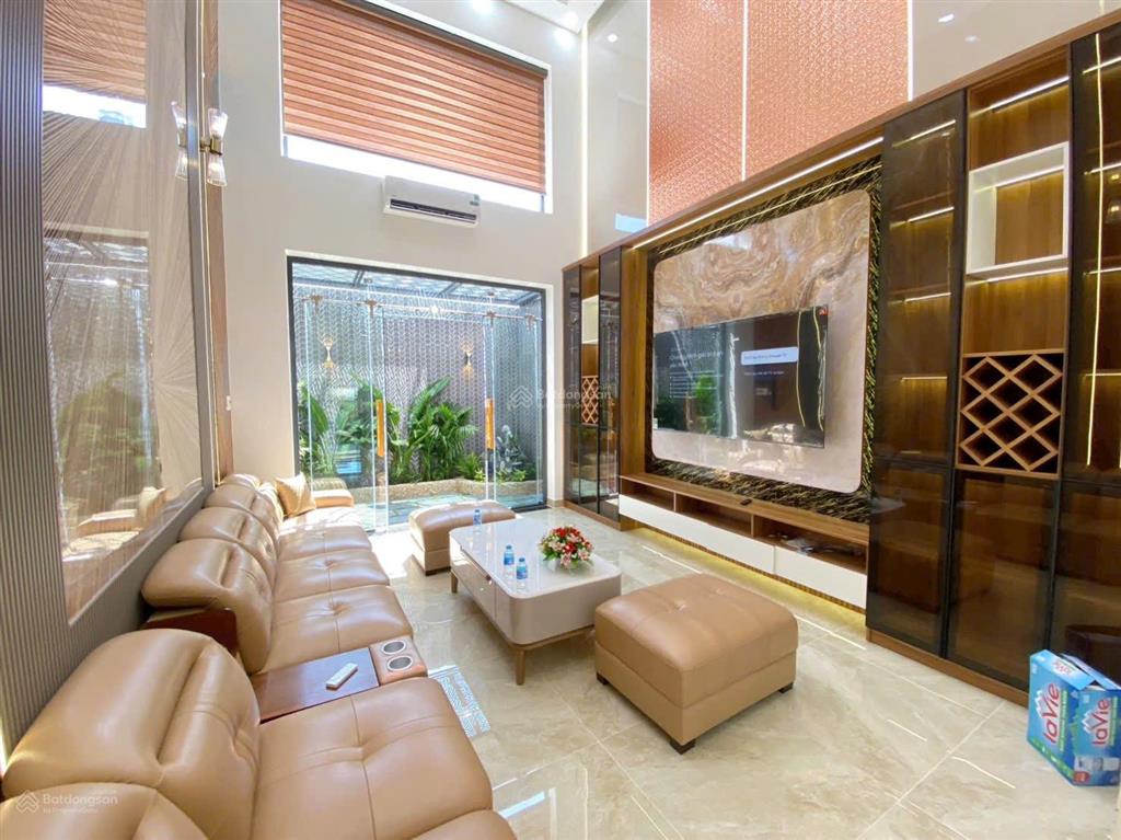 Bán nhà 1 trệt 4 lầu  lê trọng tấn  80m2  full nội thất  có thang máy 450kg chỉ 9ty850