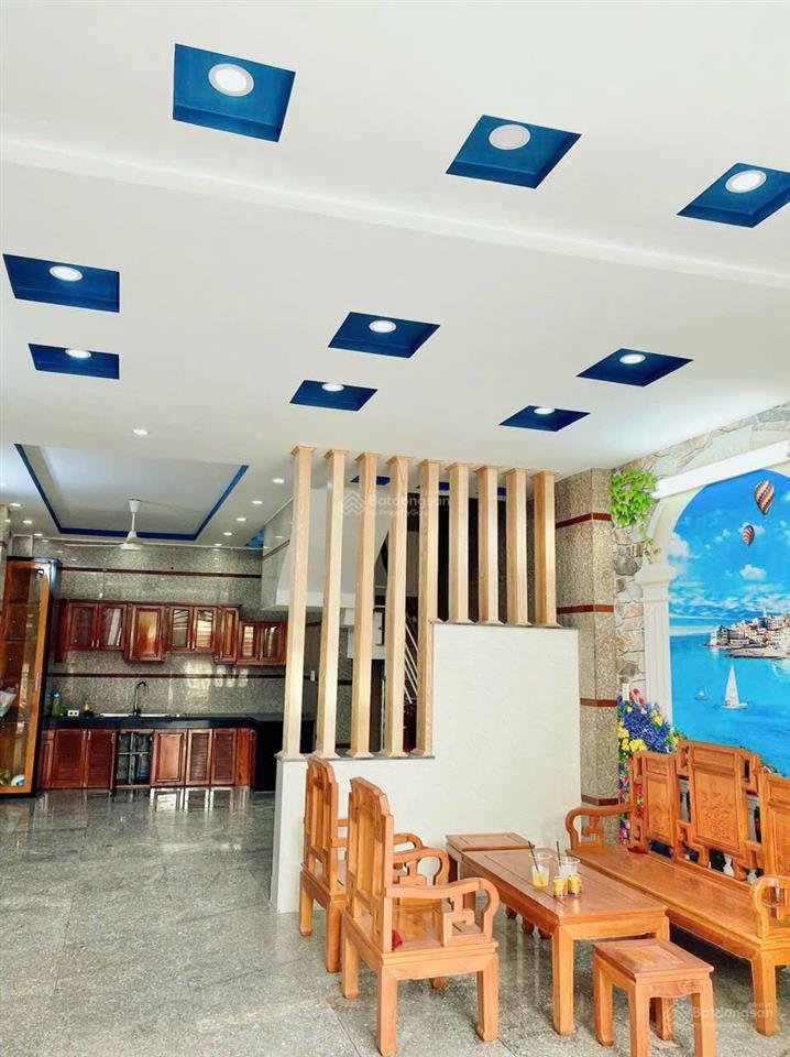 Bán nhà xây 1 trệt 4 lầu làm chdv đường lê trọng tấn  có 9 phòng  thu nhập 25tr  chỉ 6ty200