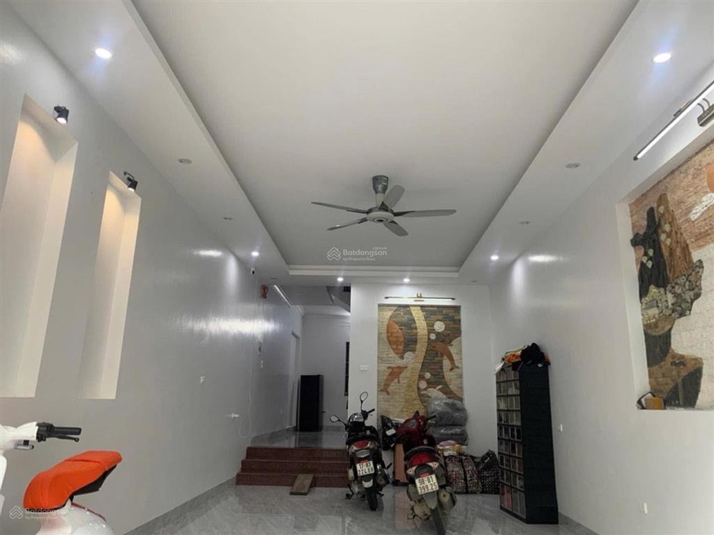 Nhà 5 tầng phố nguyễn bá tuấn  kinh bắc, gần mầm non ánh dương