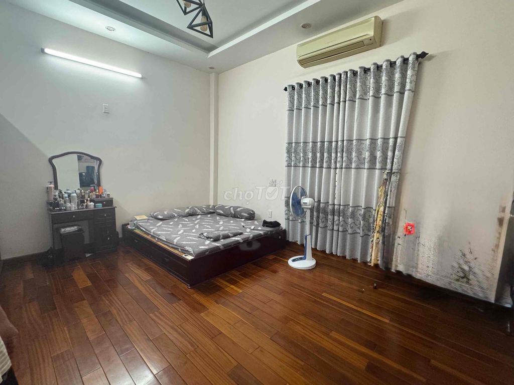 🌹Căn góc 3 tầng, sát đường 3/2, Hải Châu, ĐN. ✔️Lô góc: 5mx15m ✔️3 tầng,