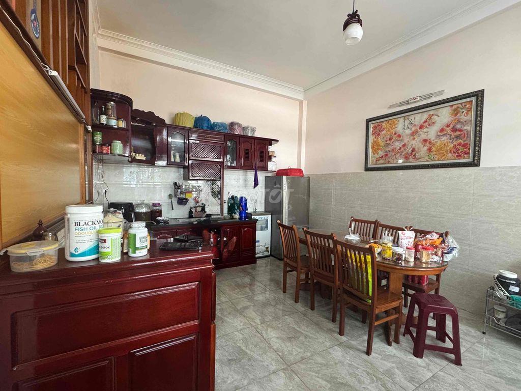 🌹Căn góc 3 tầng, sát đường 3/2, Hải Châu, ĐN. ✔️Lô góc: 5mx15m ✔️3 tầng,