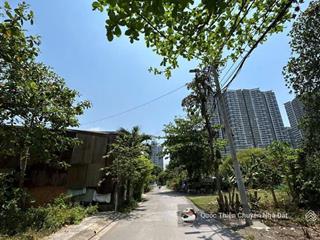 Chủ gửi bán lô đất ngộp 1tỷ850, dân cư hiện hữu sát vách vinhome, 55m2 bao sổ. shr