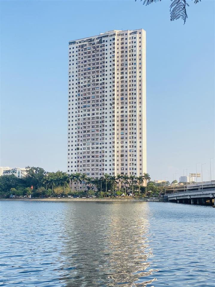 Bán căn view hồ tại vp6 linh đàm, 3,39 tỷ. 2 phòng ngủ view hồ thoáng rộng 66m