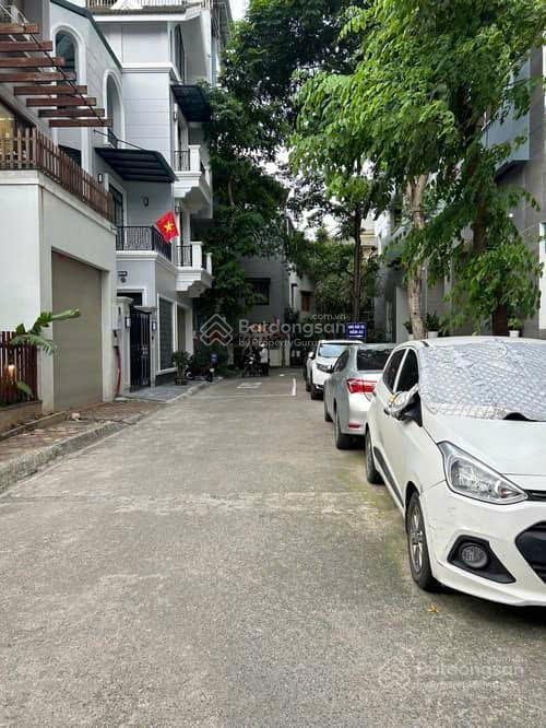 Bán cc cao cấp phố vọng dt 120m2 gồm 3 phòng ngủ 1 khách bếp 2 ban công, giá 9.9 tỷ