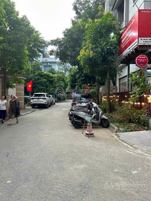 Bán cc cao cấp phố vọng dt 120m2 gồm 3 phòng ngủ 1 khách bếp 2 ban công, giá 9.9 tỷ