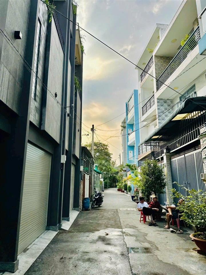 Cần bán nhà phố hxh q2 (bình trưng tây)