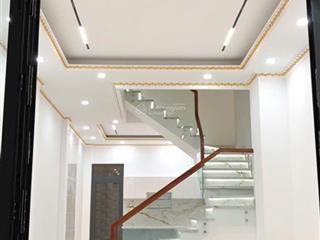 Chính chủ cần bán căn nhà 1 trệt 3 lầu mới hoàn thiện hẻm xe hơi giá 9,8 tỷ