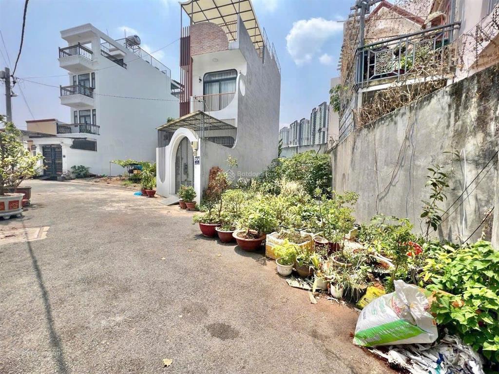 Cần bán lô đất 74m2 hẻm oto giá 6 tỷ