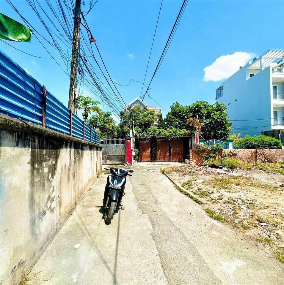 Cần bán lô đất 58m2 hẻm oto đường số cách đồng văn cống 200m giá chỉ 6,3 tỷ